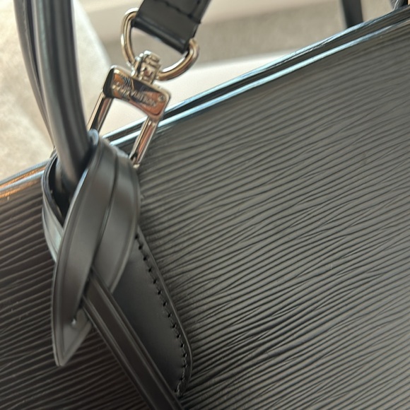 Authentic Louis Vuitton Epi Marly MM in Black - Picture 9 of 15